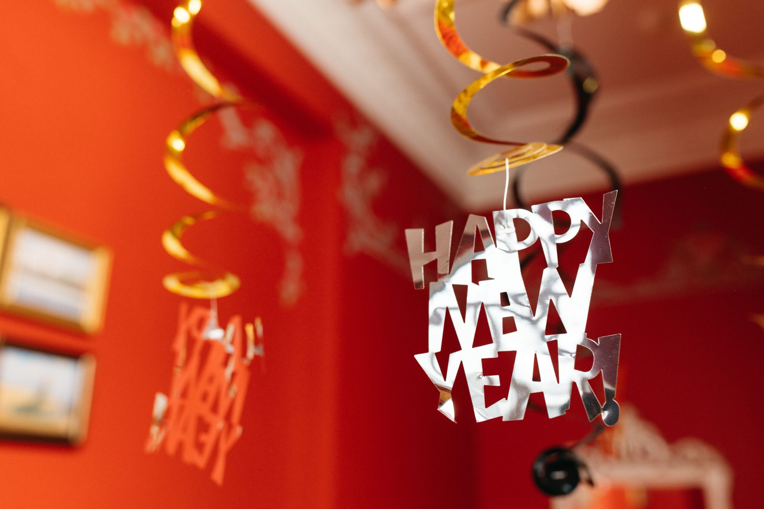 Read more about the article Seven New Year’s Resolution Ideas For Your Business